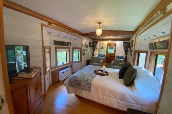 The MackRail Cabin Car Bed